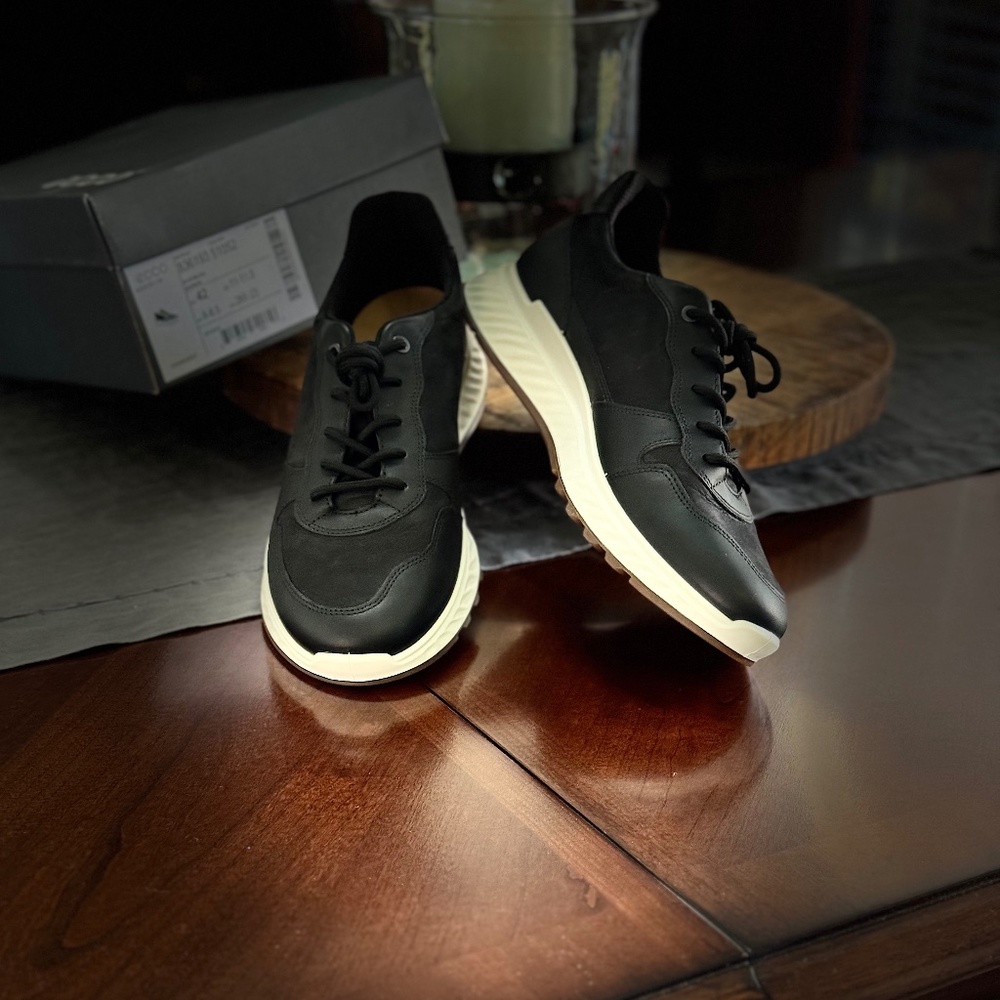 NIB Black Ecco ST.1 Leather Sneakers / Shoes Size 42, US 11-11.5